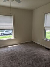 325 S Church St in Bowling Green, OH - Building Photo - Building Photo