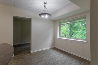 Tunbridge Apartments in Media, PA - Building Photo - Interior Photo