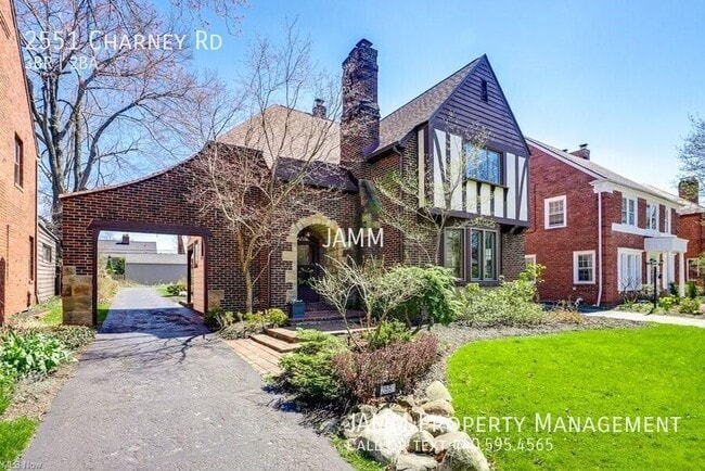 2551 Charney Rd in University Heights, OH - Building Photo - Building Photo