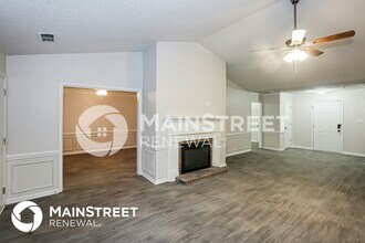 3330 Crescent Knoll Dr in Matthews, NC - Foto de edificio - Building Photo