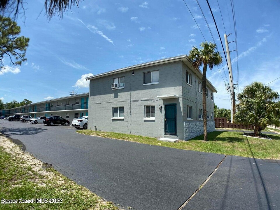 DeLeon Apartments in Titusville, FL - Building Photo