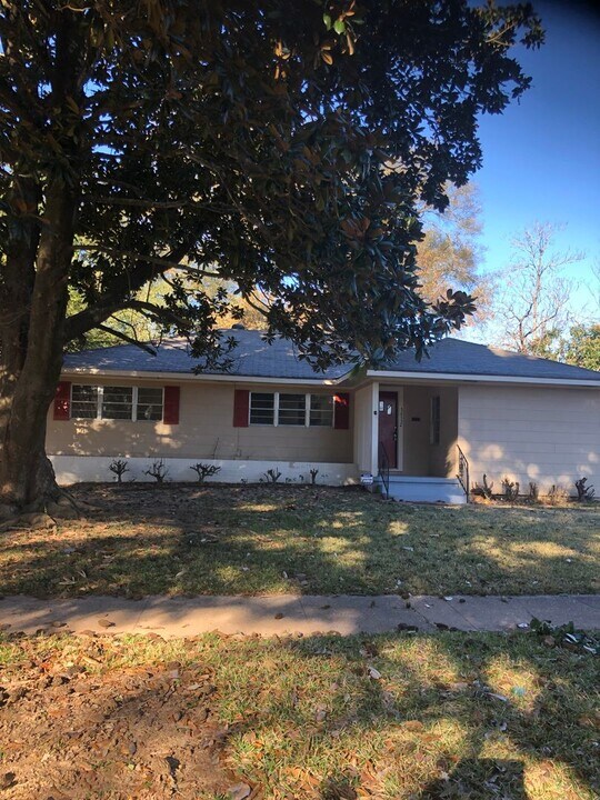 3632 Parkway Dr in Shreveport, LA - Foto de edificio