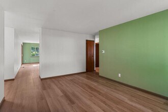 908 Dogwood Dr in Champaign, IL - Building Photo - Building Photo