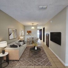 210 W Austin St in Nacogdoches, TX - Building Photo - Building Photo