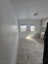 212 Mellon Pl in Elizabeth, NJ - Building Photo - Building Photo