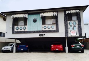 637 N Hayworth Ave in Los Angeles, CA - Building Photo
