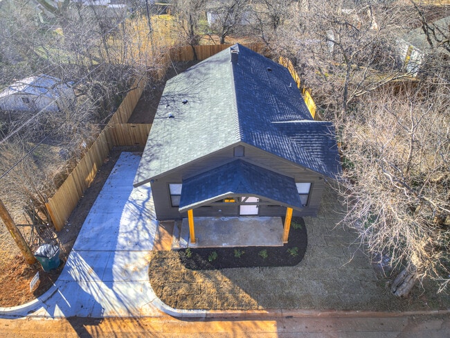 3215 N Francis Ave in Oklahoma City, OK - Foto de edificio - Building Photo