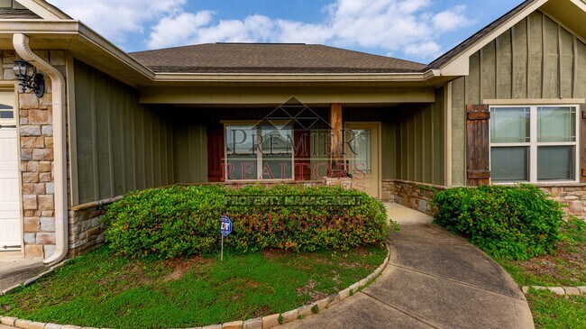 9 Greyhawk Ct in Fort Mitchell, AL - Building Photo - Building Photo