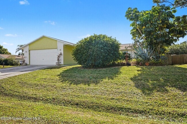 1820 Zaminder St NW in Palm Bay, FL - Building Photo - Building Photo