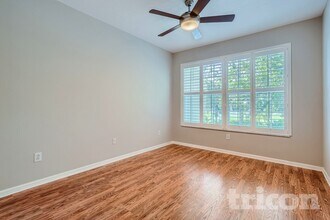 14038 Waterville Cir, Unit HH246 in Tampa, FL - Building Photo - Building Photo