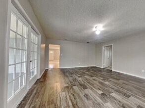 4826 E 97th Ave in Tampa, FL - Building Photo - Building Photo