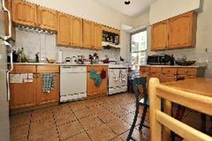 10 Strathmore Rd in Brookline, MA - Building Photo