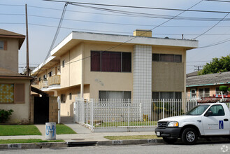 4174 W Broadway, Unit C in Hawthorne, CA - Building Photo - Building Photo