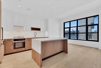 29 Huron St in Brooklyn, NY - Building Photo - Building Photo