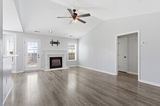 127 Bermuda View in New Bern, NC - Building Photo - Building Photo