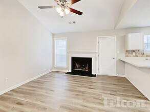 947 Chase Trail in Mcdonough, GA - Foto de edificio - Building Photo