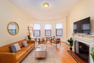 299 Newbury St in Boston, MA - Building Photo