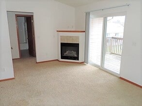 1000 Duchess Dr in Solon, IA - Building Photo - Building Photo