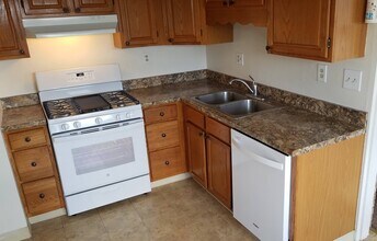 107 Braden Ct in West View, PA - Building Photo - Building Photo