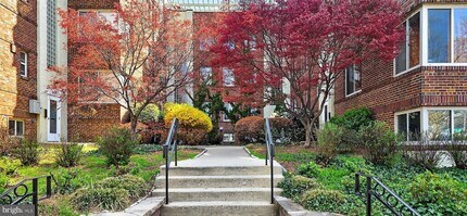 5407 9th St NW, Unit 306 in Washington, DC - Foto de edificio - Building Photo