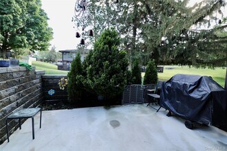 11 Millholland Dr in Fishkill, NY - Building Photo - Building Photo