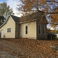 1215 E Main St in Crawfordsville, IN - Building Photo