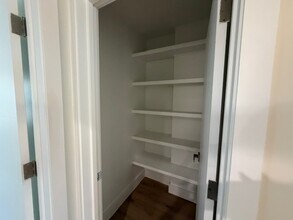 1546 S Ogden Dr in Los Angeles, CA - Foto de edificio - Building Photo