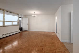 2550 Kingston in Toronto, ON - Building Photo - Interior Photo