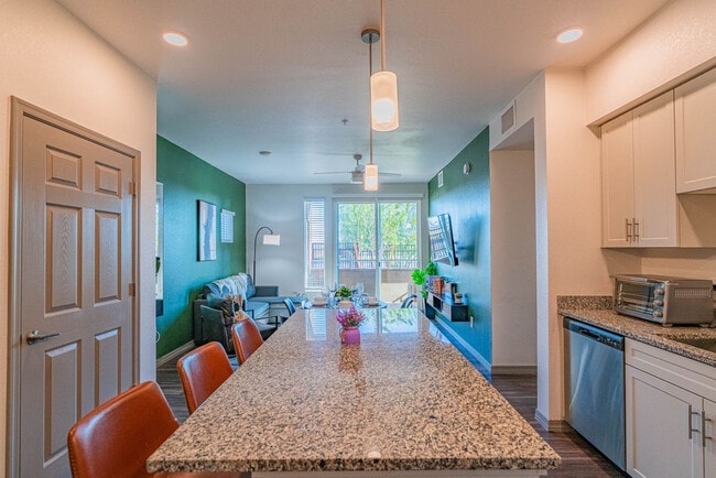 9600 W Georgia Ave in Glendale, AZ - Building Photo - Building Photo