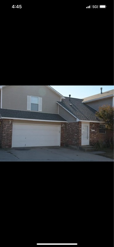 property at 921 Rambling Oaks Dr