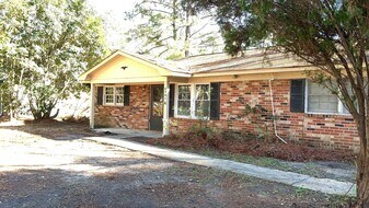 4541 Tarpon Bay Rd in Myrtle Beach, SC - Building Photo