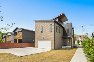 2409 Booker St in Nashville, TN - Building Photo - Building Photo
