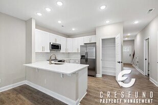 Lakeshore Harbour in Fayetteville, NC - Building Photo