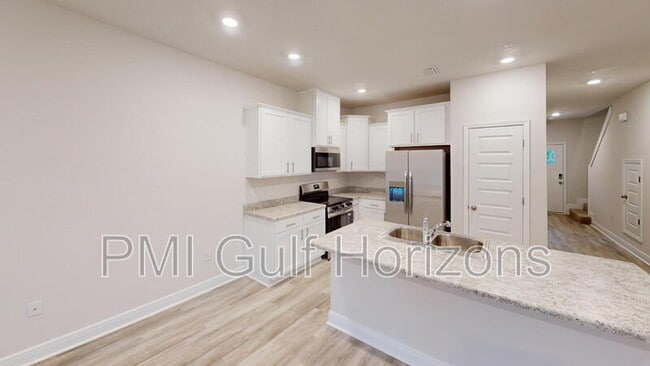 710 Giese Ln in Pensacola, FL - Building Photo - Building Photo