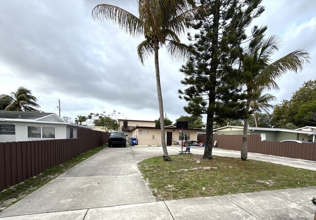 property at 610 NE 35th St