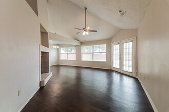 3702 Knights Bridge Dr in Rowlett, TX - Building Photo - Building Photo
