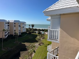 6600 Sunset Way in St Pete Beach, FL - Building Photo