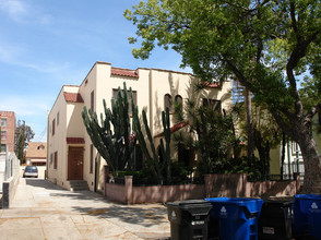 The Oxford Hollywood in Los Angeles, CA - Building Photo - Building Photo