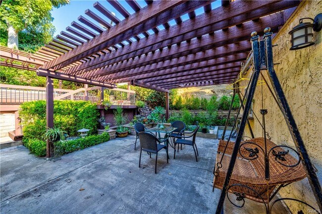 1951 Alpha St in South Pasadena, CA - Building Photo - Building Photo