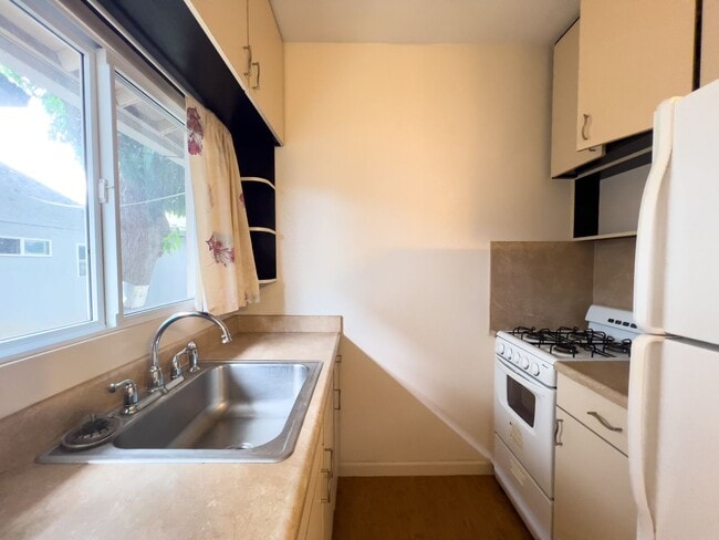 1627 Nuuanu Ave in Honolulu, HI - Building Photo - Building Photo