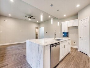 5567 Butternut St in Dallas, TX - Building Photo - Building Photo