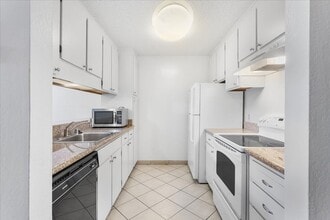 2101 Shoreline in Alameda, CA - Building Photo - Building Photo