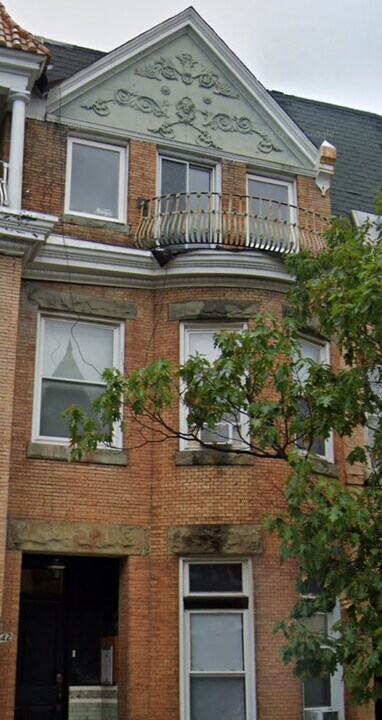 742 Reservoir St in Baltimore, MD - Building Photo