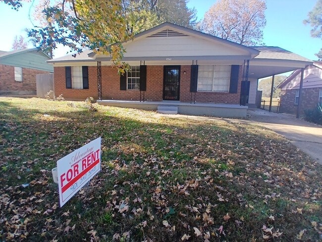 property at 3279 Amselle Cir