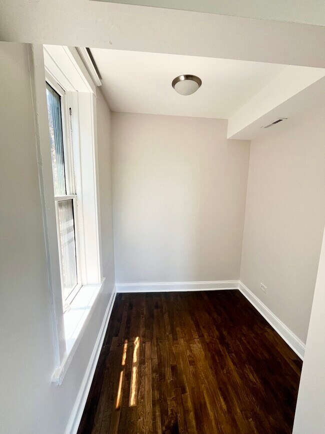 1626 N California Ave in Chicago, IL - Building Photo - Building Photo