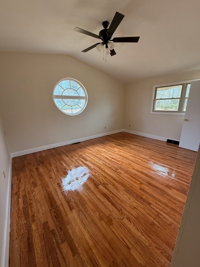 104-1-501 N Main St in Abbeville, SC - Building Photo - Building Photo