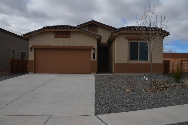 1664 Valle Vista Rd NW in Los Lunas, NM - Building Photo - Building Photo