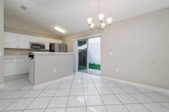 10418 River Bream Dr in Riverview, FL - Building Photo - Building Photo