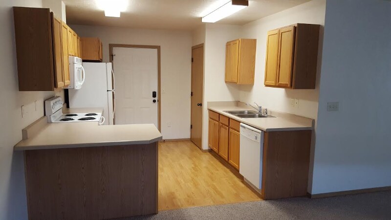 37 Appleway Dr-Unit -4 in Kalispell, MT - Building Photo