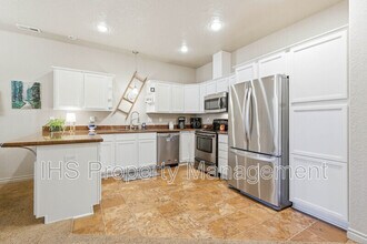 9417 Vincenzo Dr in Pasco, WA - Building Photo - Building Photo